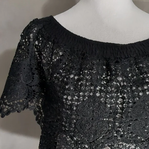 San joy shoulder Top color black embroidery - Picture 4 of 6